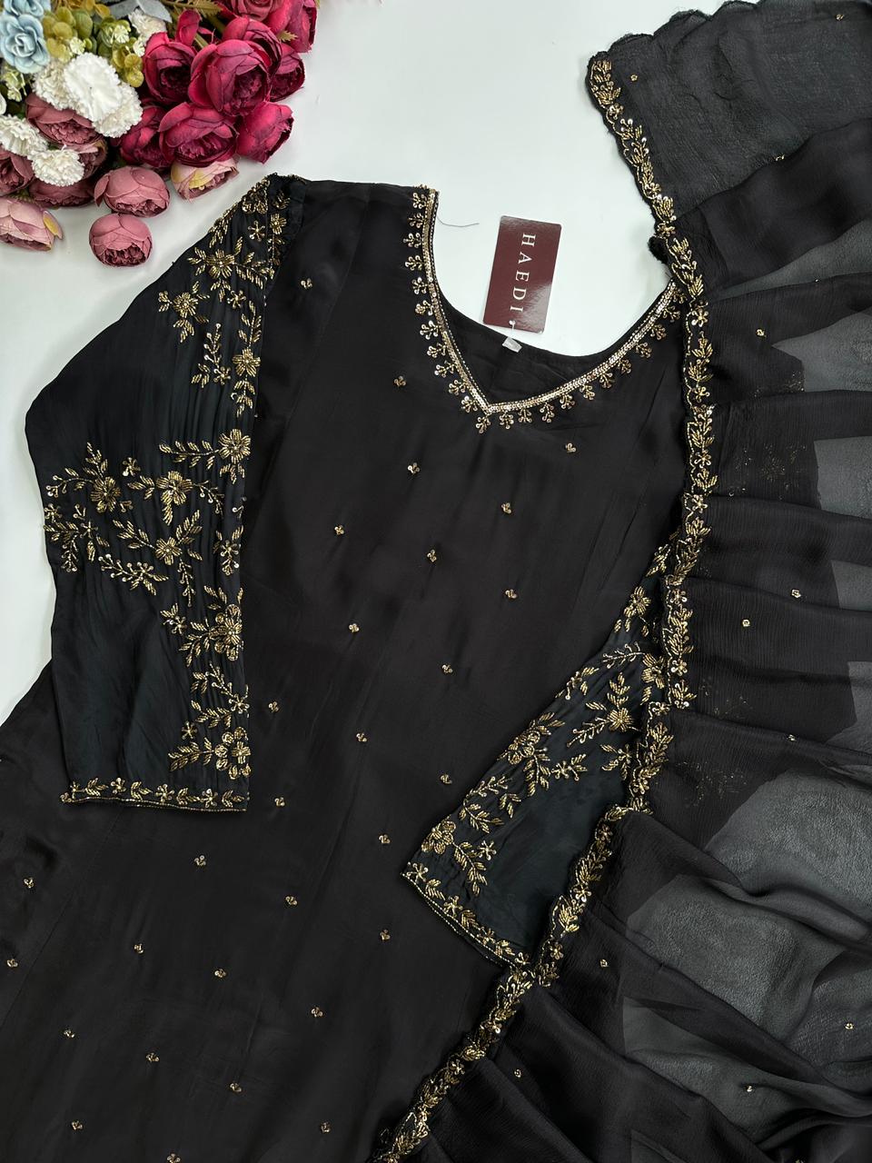 21137 Beautiful handworked suit