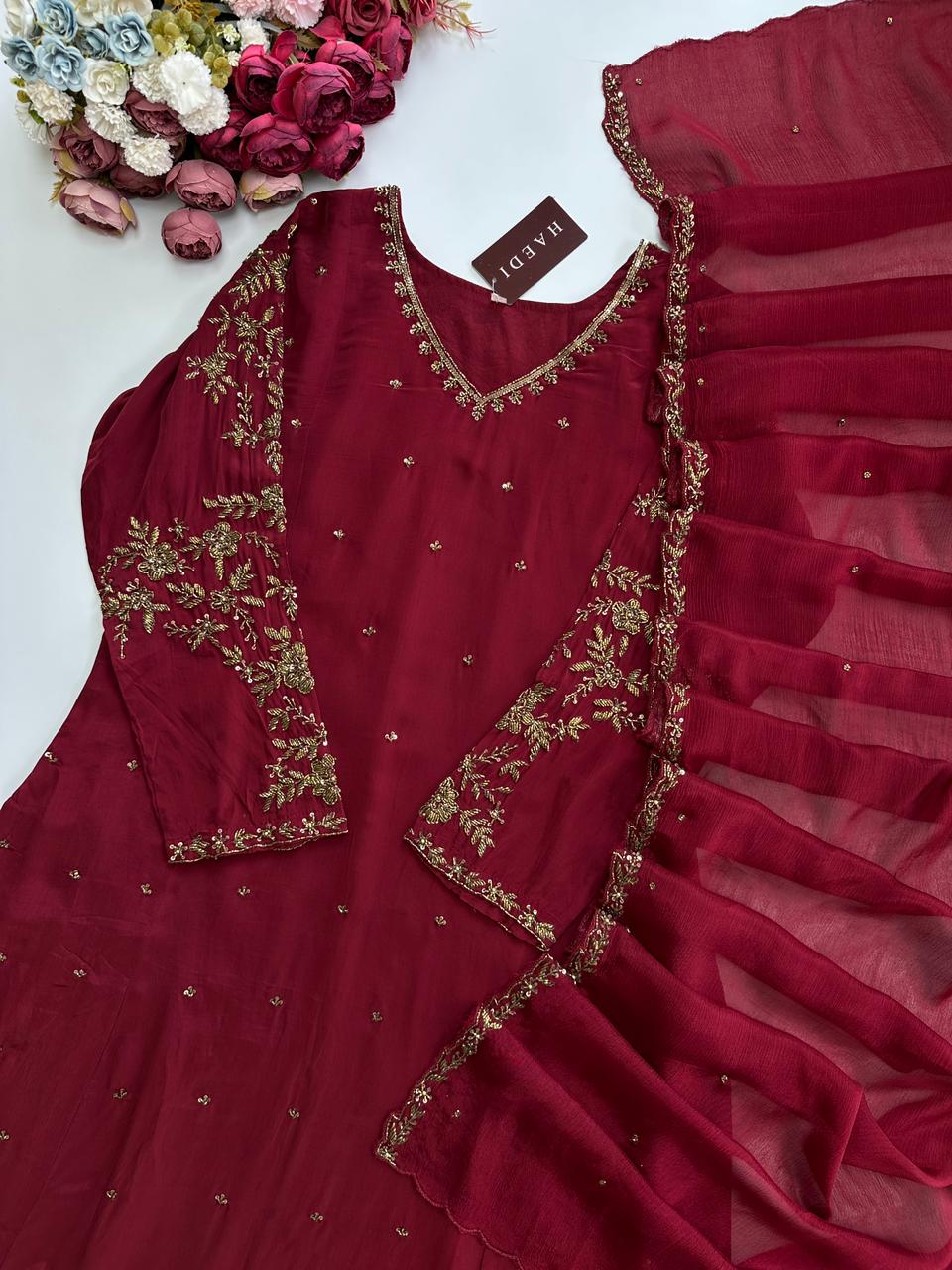 21137 Beautiful handworked suit