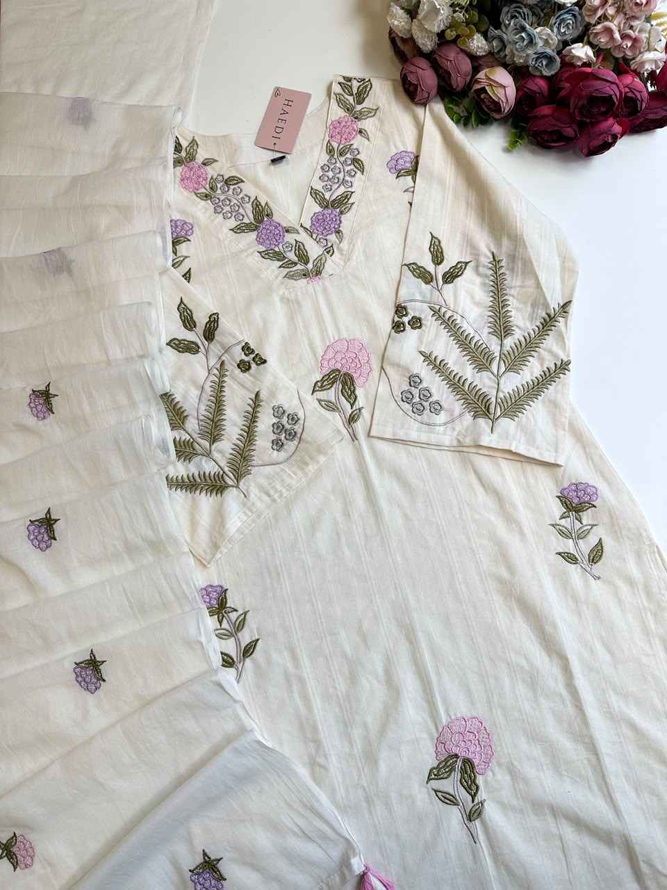21015 Beautiful embroidered cotton suit