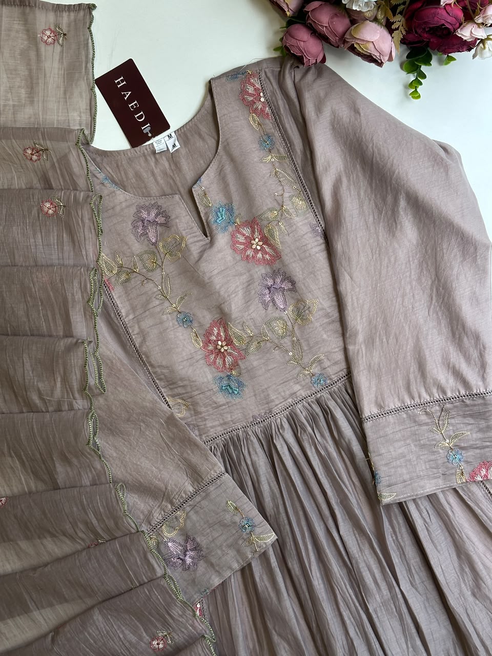 21129 Beautiful embroidered suit