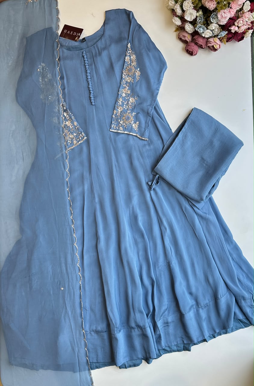 21136/CMD 58867 Beautiful handworked anarkali