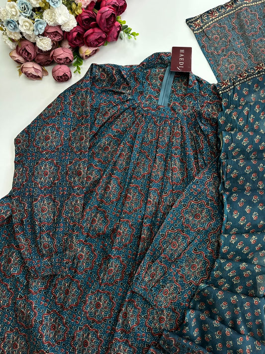 21041 Beautiful cotton suit