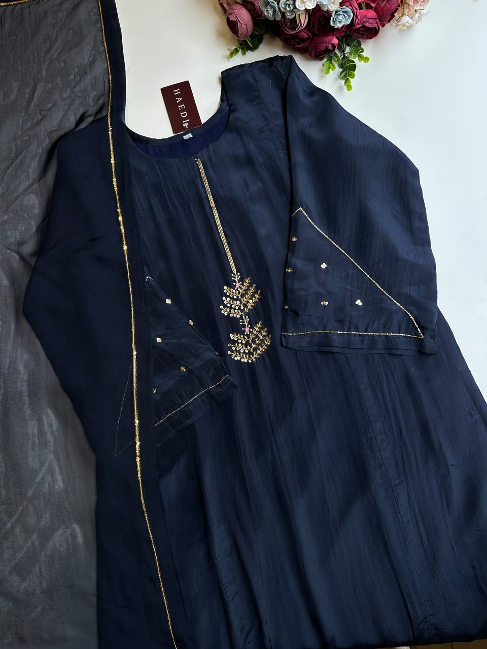 21177 Beautiful designer suit