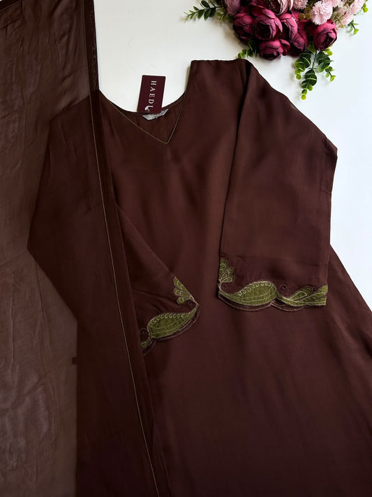 21209 Beautiful designer suit
