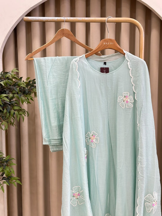 21167 Beautiful embroidered suit with applique work