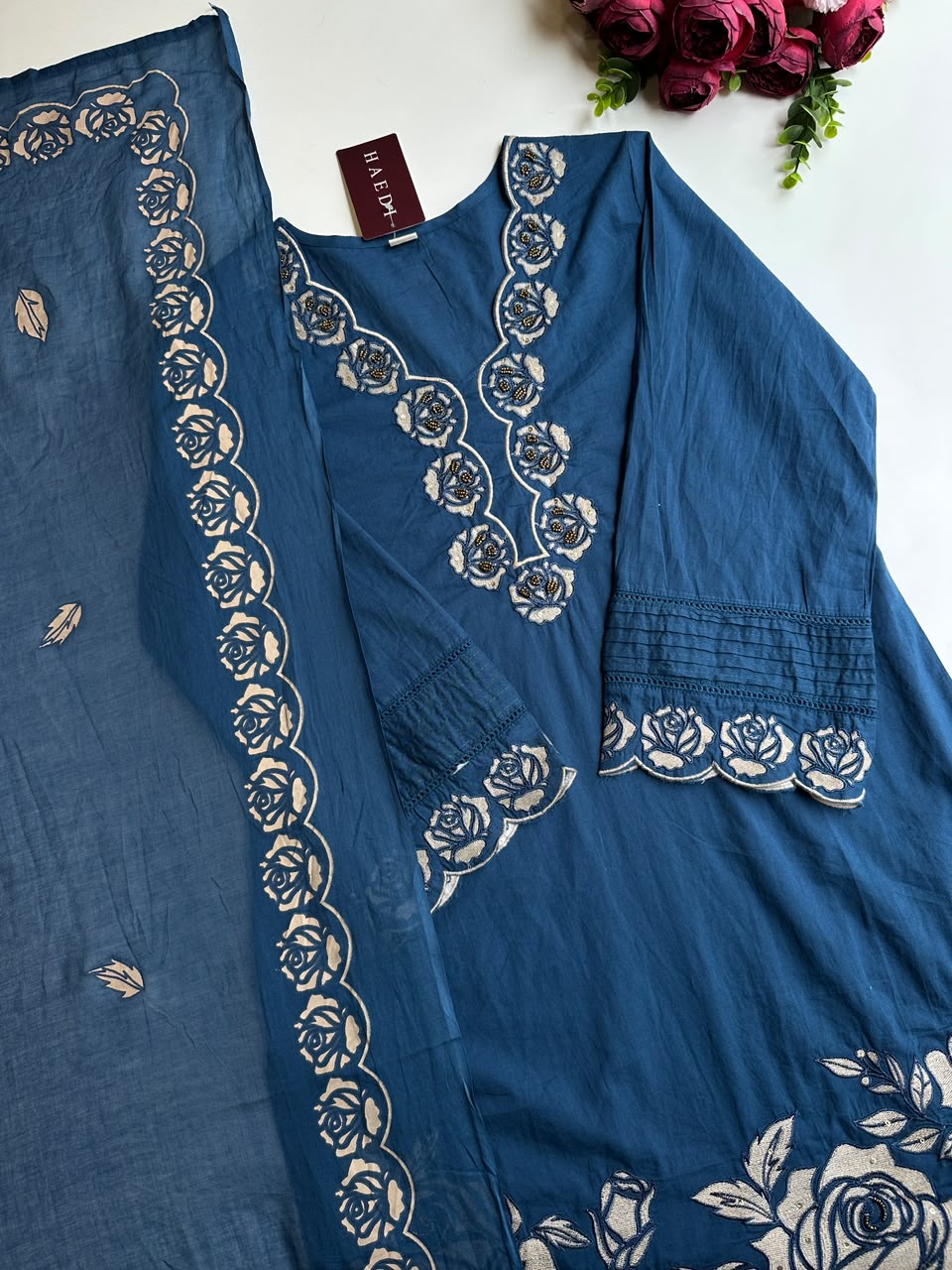 21215 Beautiful appilique work suit