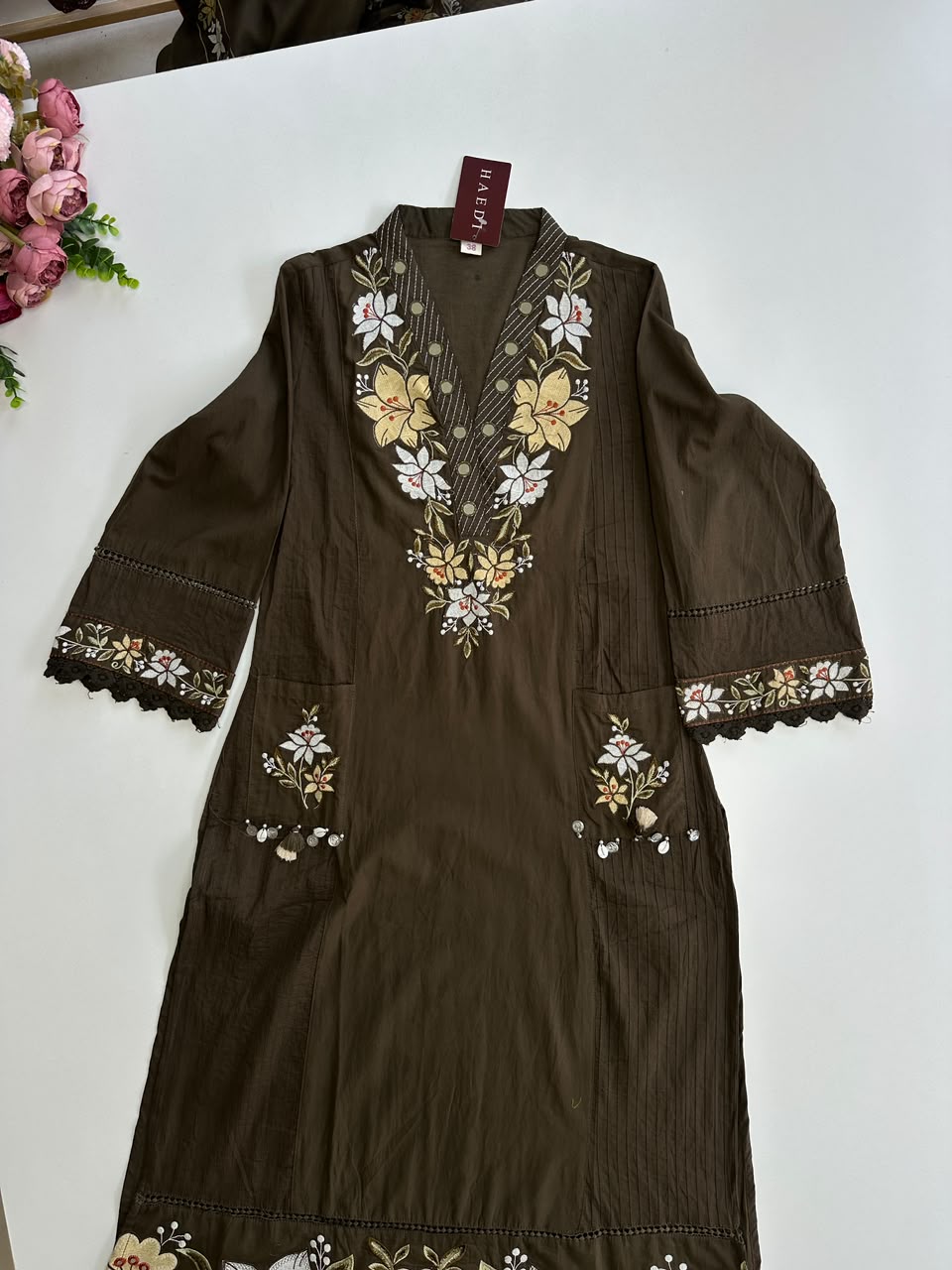 21213 Beautiful embroidered suit