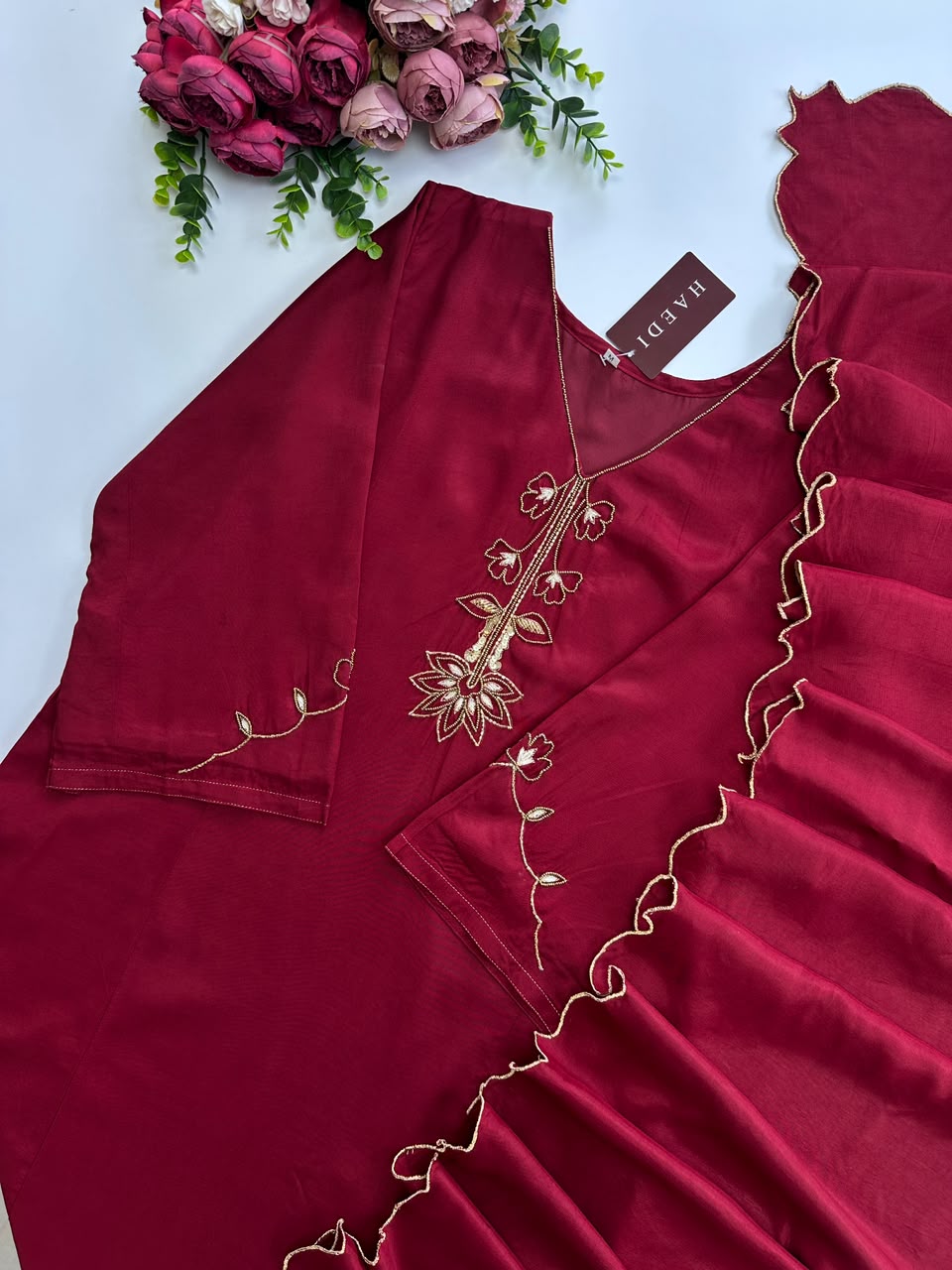 21248 Beautiful partywear suit
