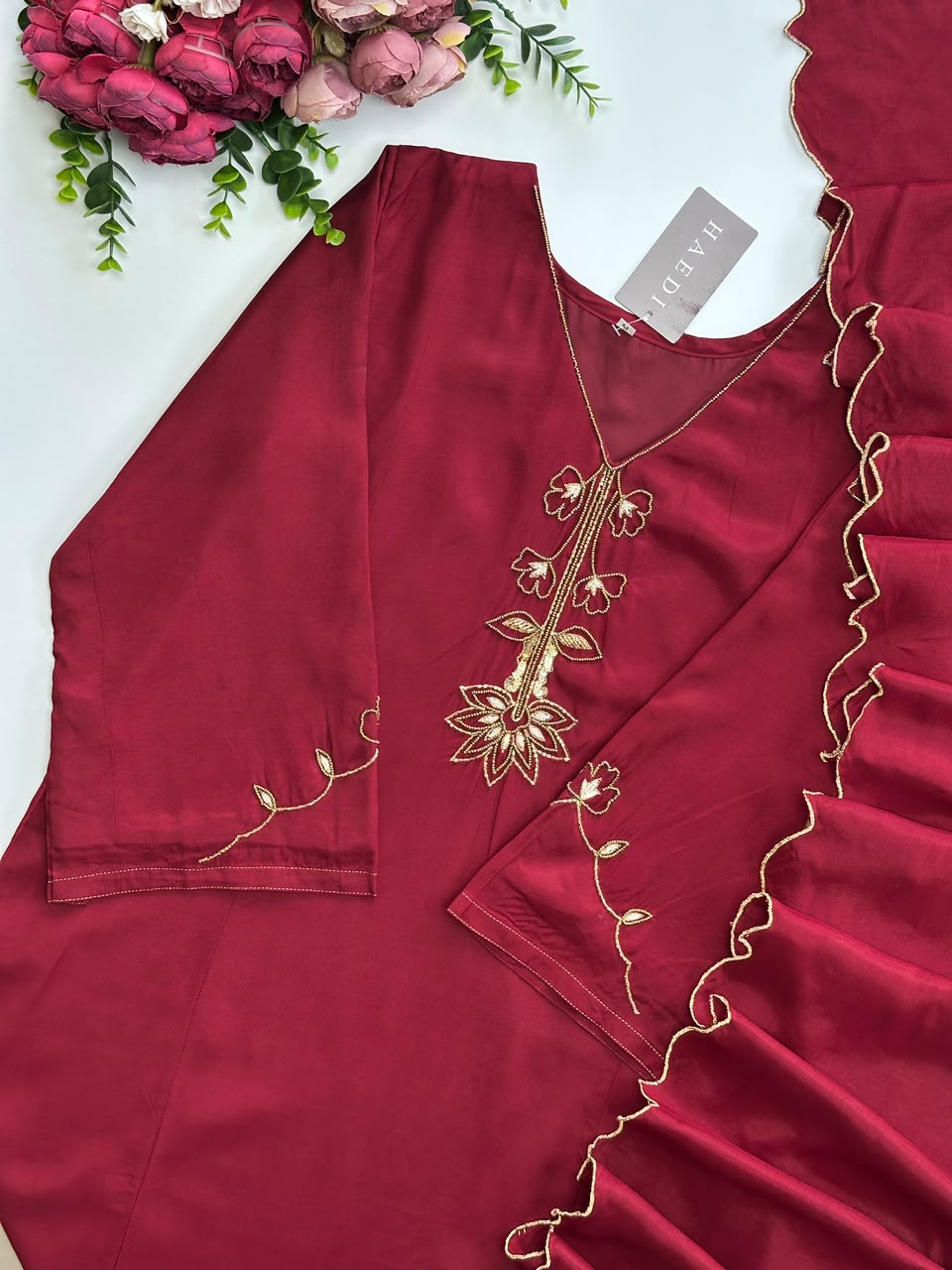 21248 Beautiful partywear suit