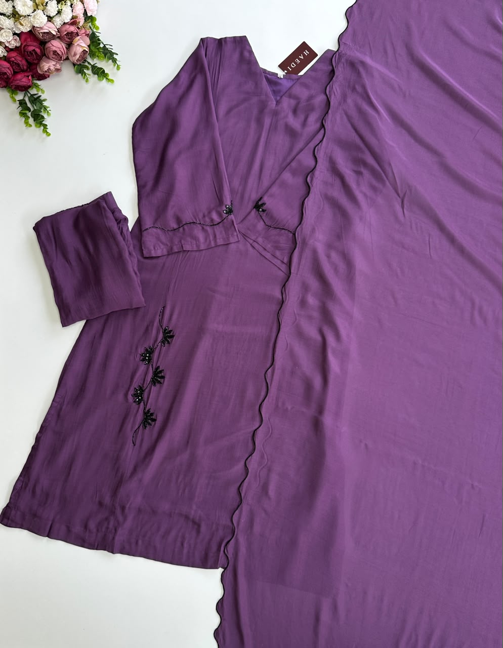 21250 Beautiful partywear suit
