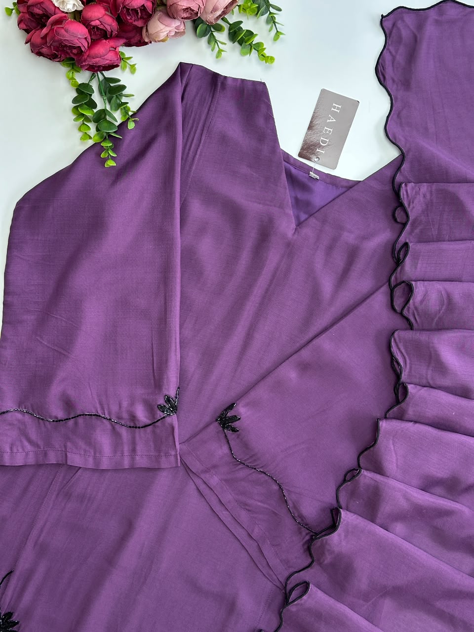 21250 Beautiful partywear suit