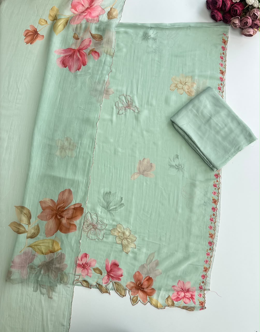 20888 Premium unstiched suit