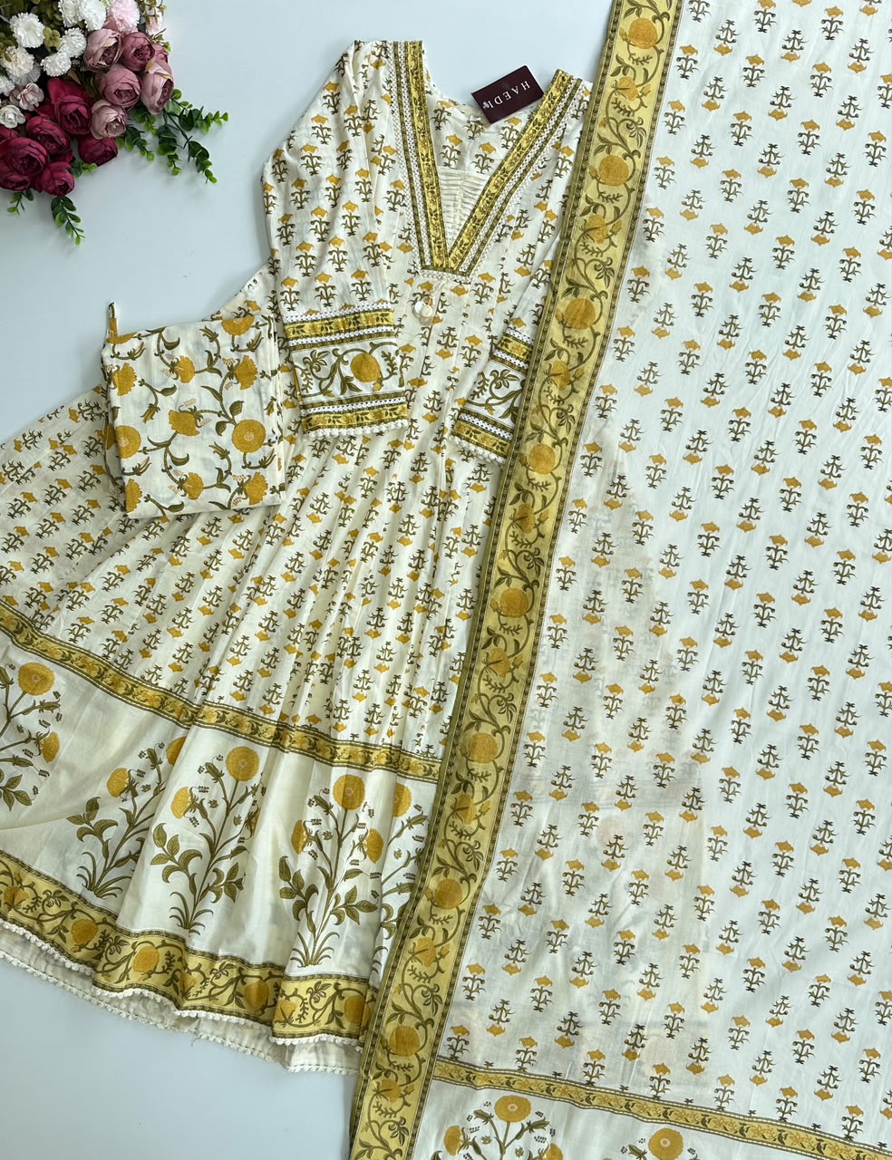 21212 /CMD 58923 Beautiful panel cut cotton anarkali