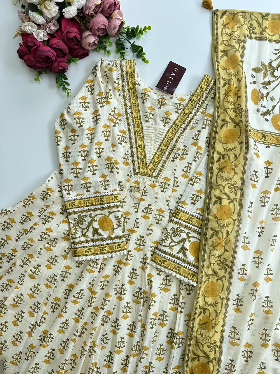 21212 /CMD 58923 Beautiful panel cut cotton anarkali