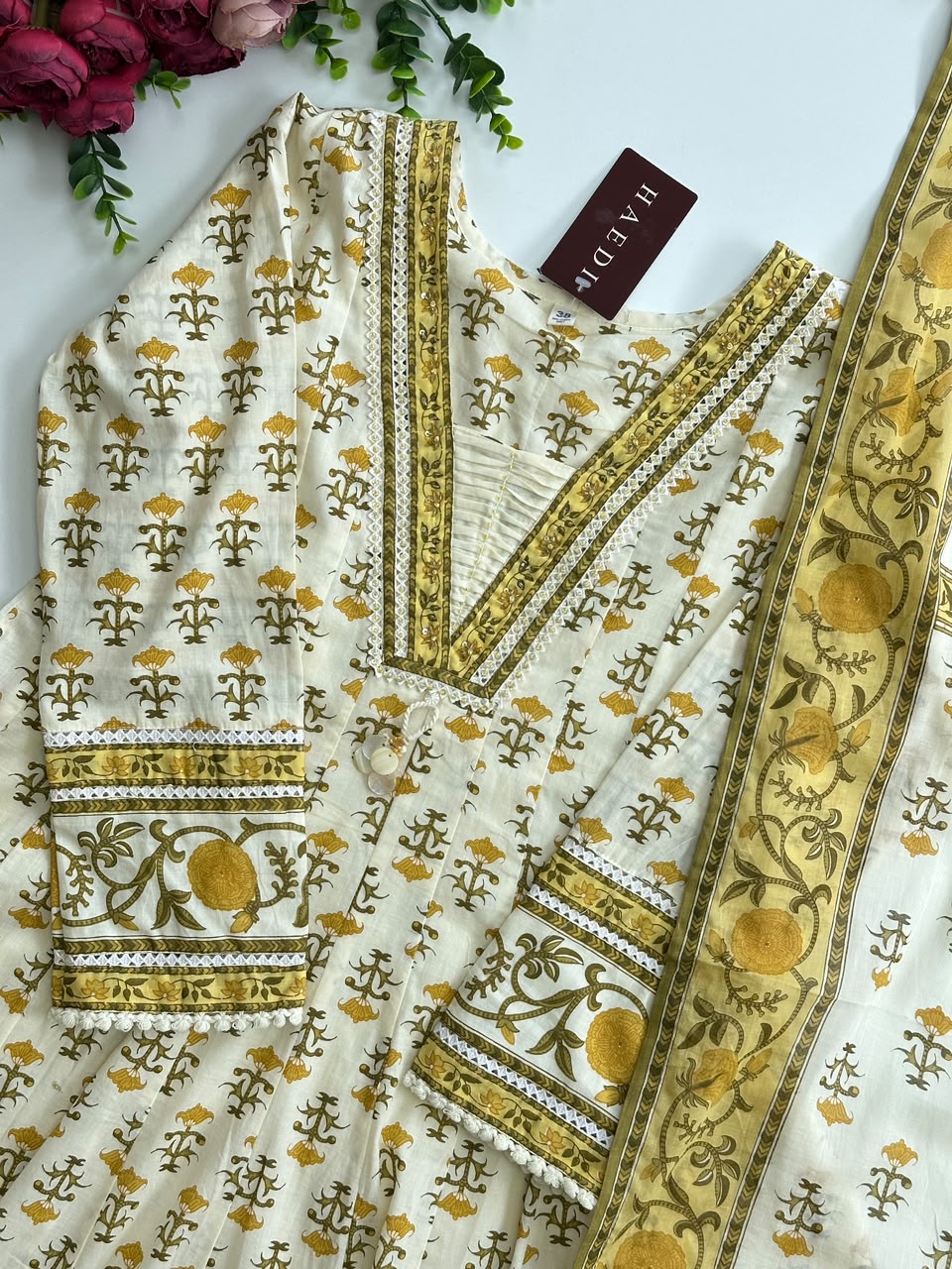 21212 /CMD 58923 Beautiful panel cut cotton anarkali