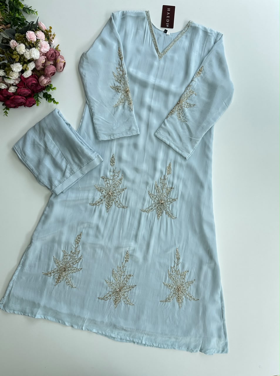 21319 Beautifull party wear suit