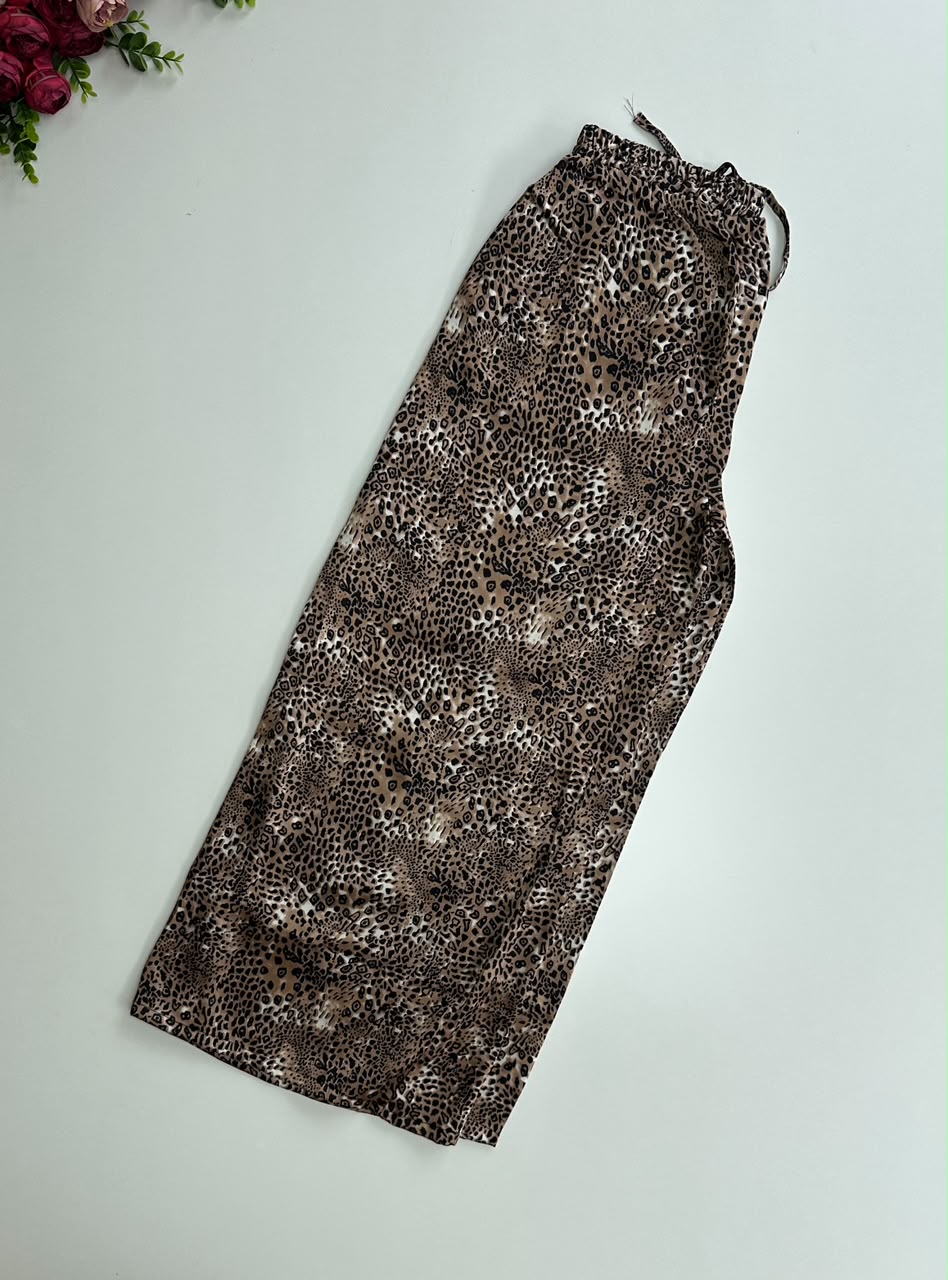 21343 Beautiful suit in animal print