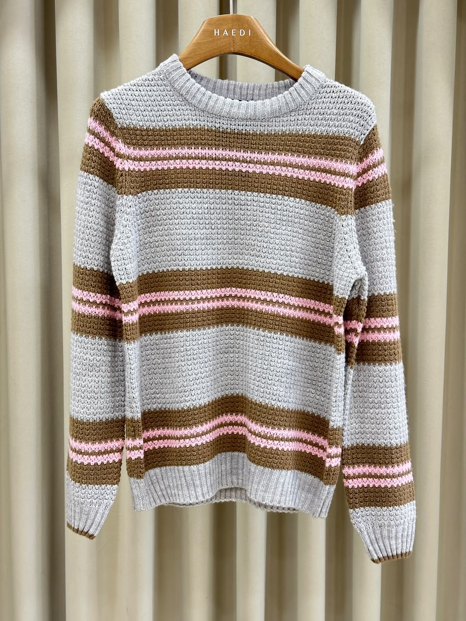 17028 Sweaters