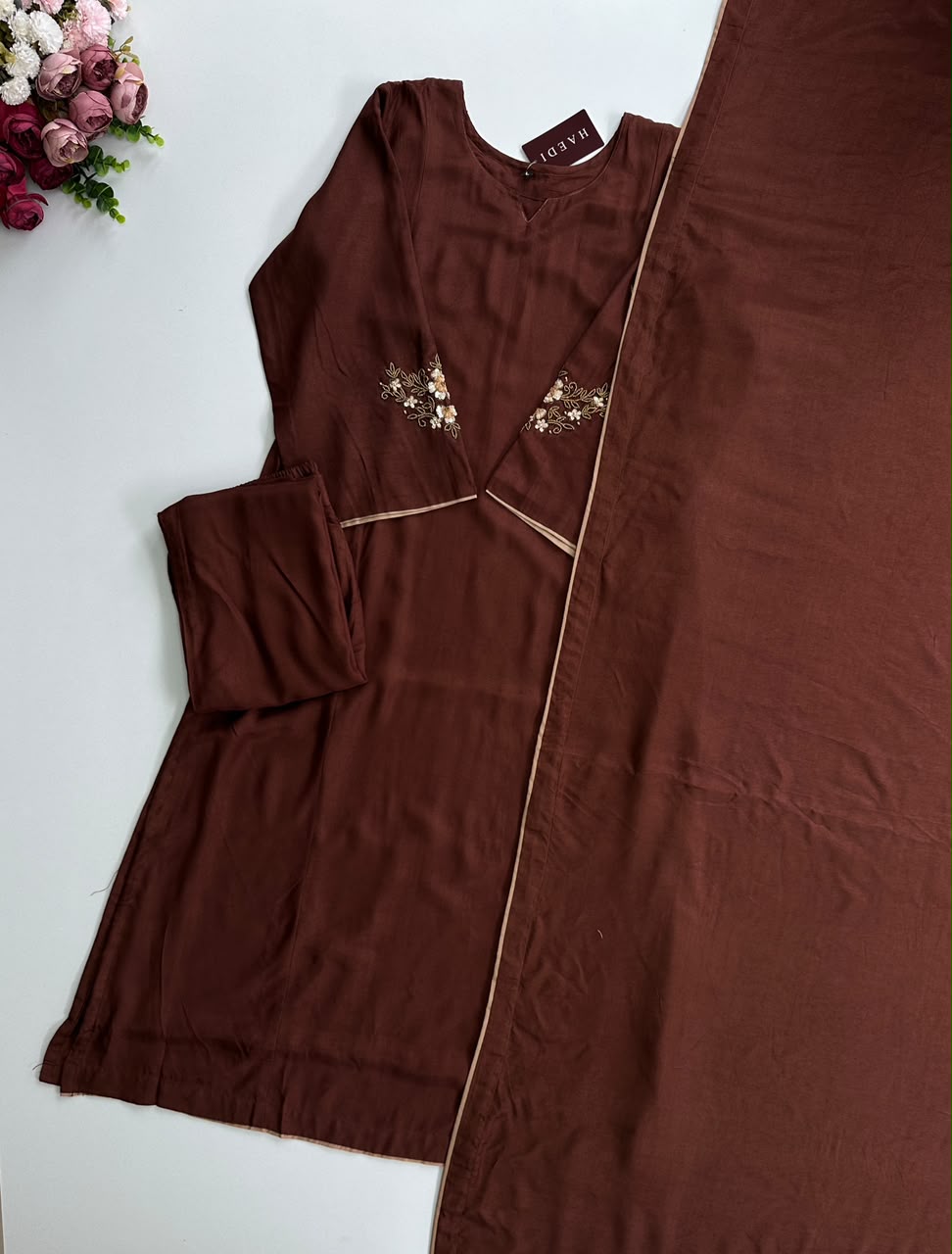 21350 Beautiful designer suit