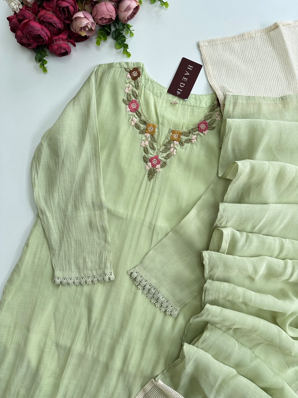 21234 Beautiful embroidered suit