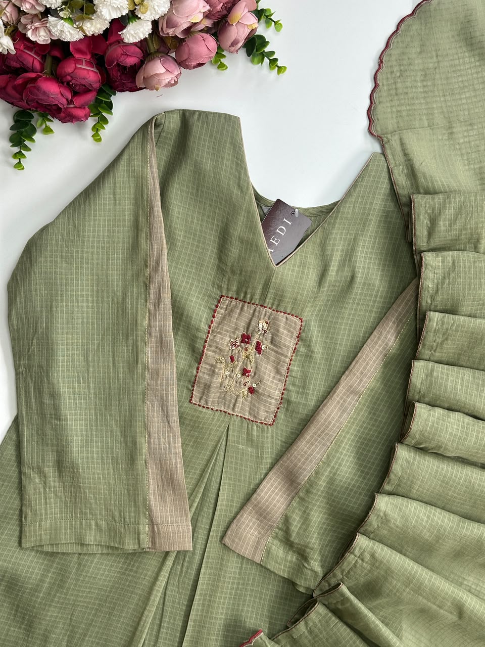 21353/CMD 59056 Beautifull cotton embroidered suit