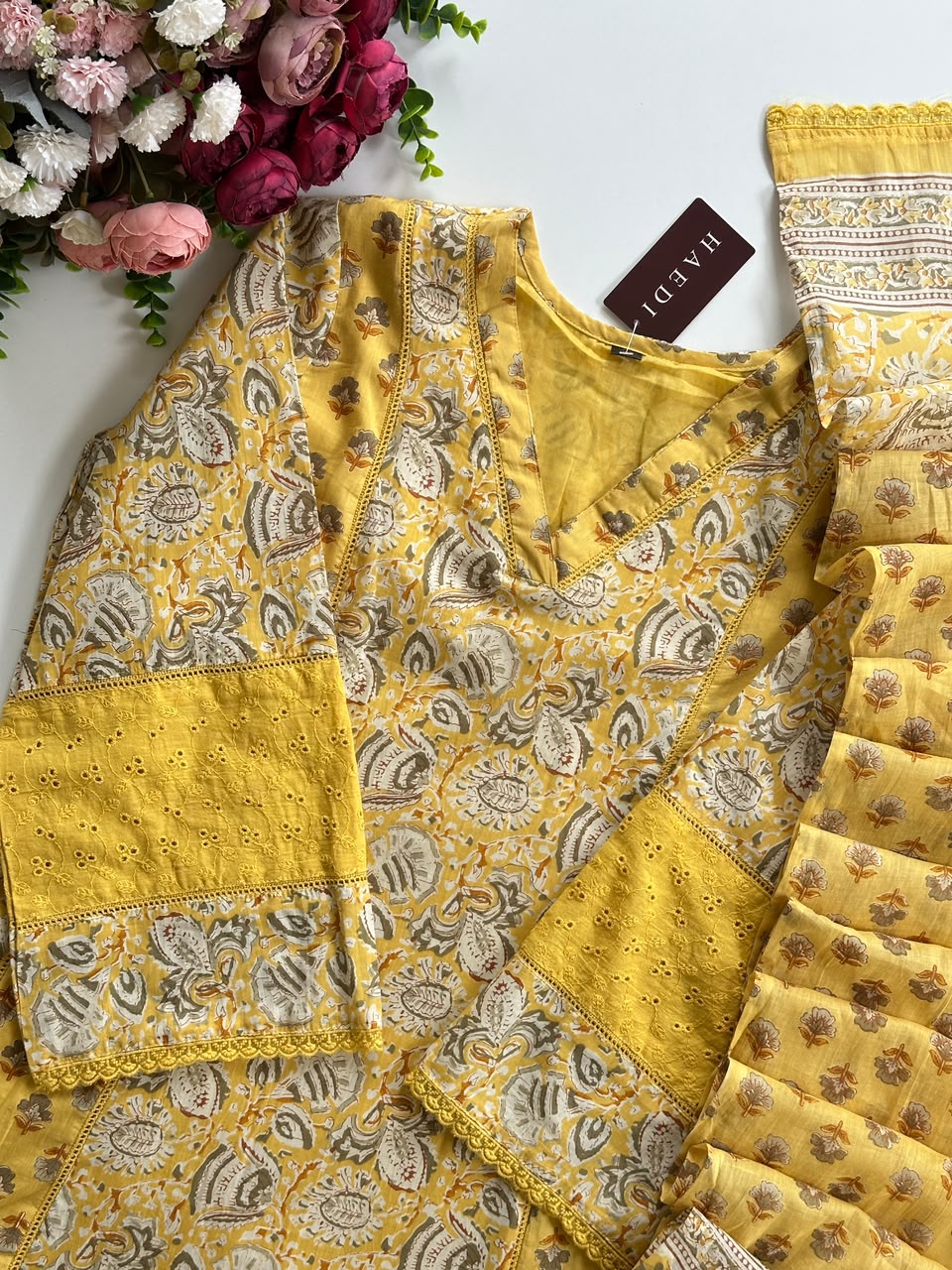 21245/CMD 58946 Beautiful cotton suit with pakistani suit
