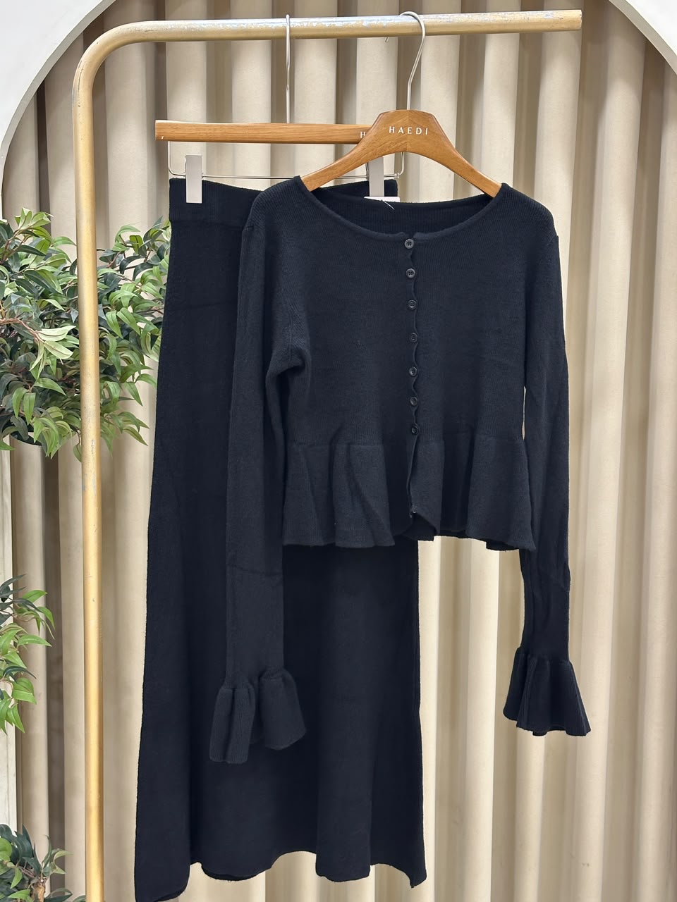 21322 Beautifull skirt and top