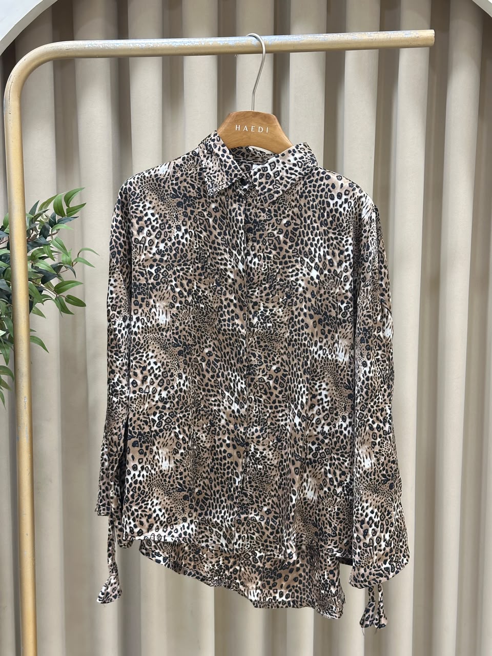 21291 Animal printed shirt