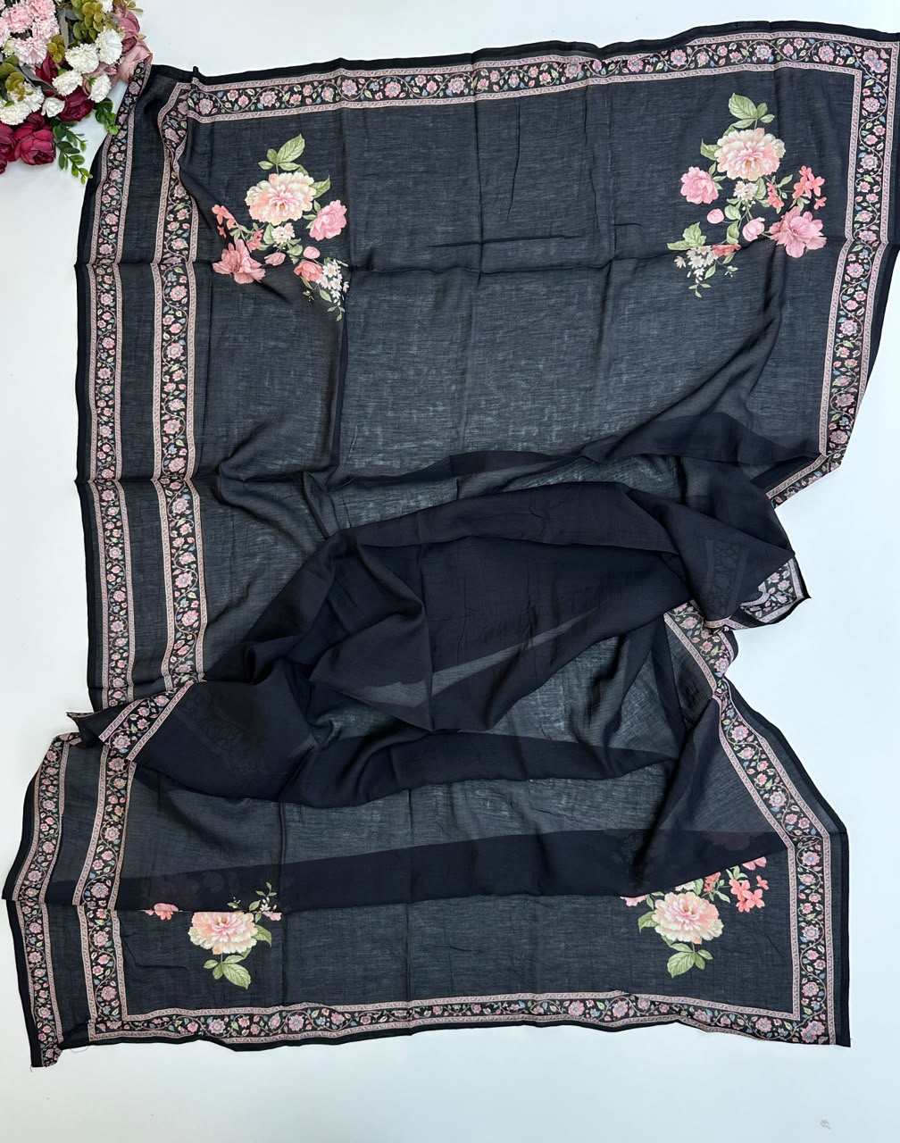 21378 Beautiful floral Suit with lace