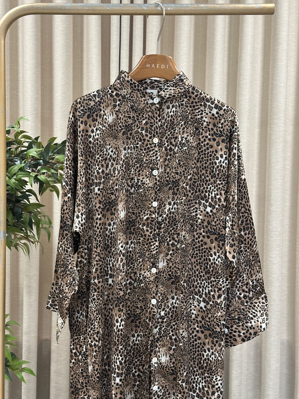 21295 Beautifull animal printed gown