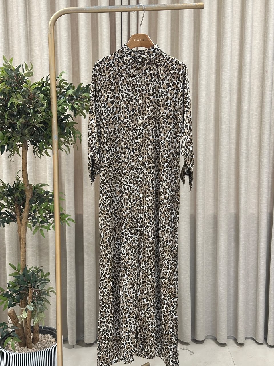21295 Beautifull animal printed gown