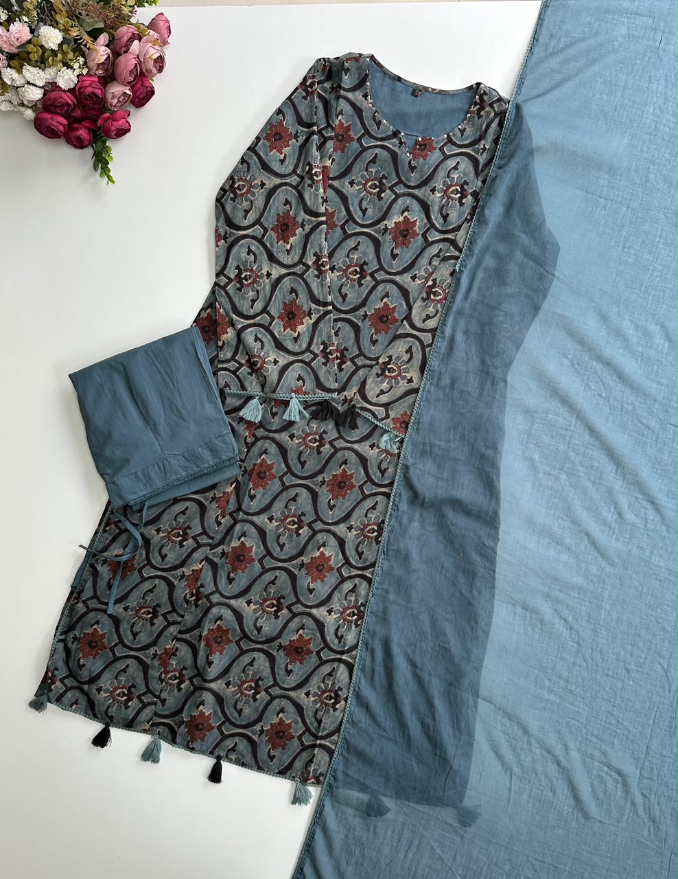 21405 Beautiful loose fitted cotton suit