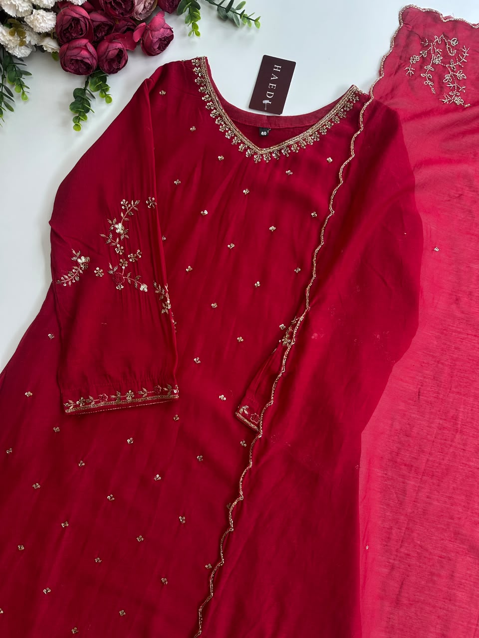 21395 Beauitiful handworked mul chanderi suit