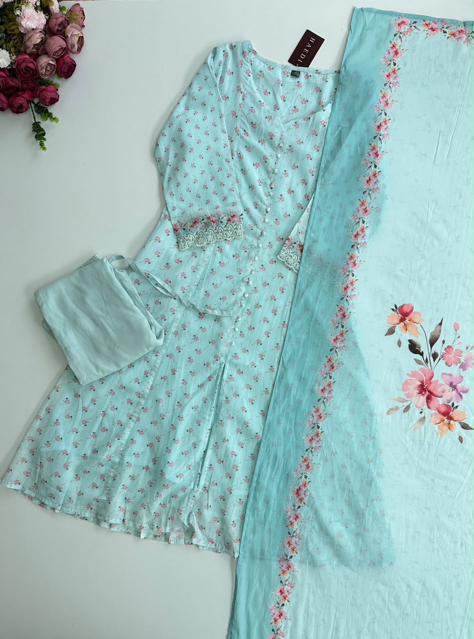 21375/21411 Beautiful floral suit