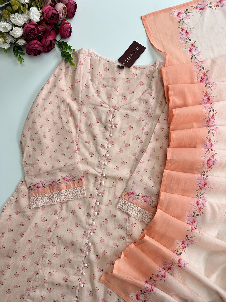21375/21411 Beautiful floral suit