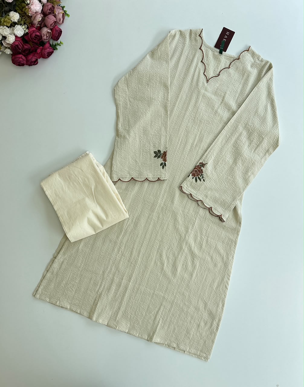 21389 embroidered kurta with pant set