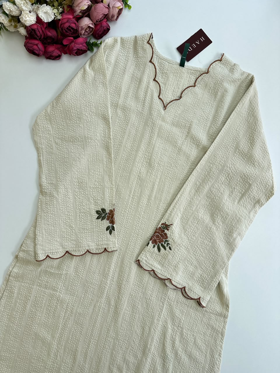 21389 embroidered kurta with pant set