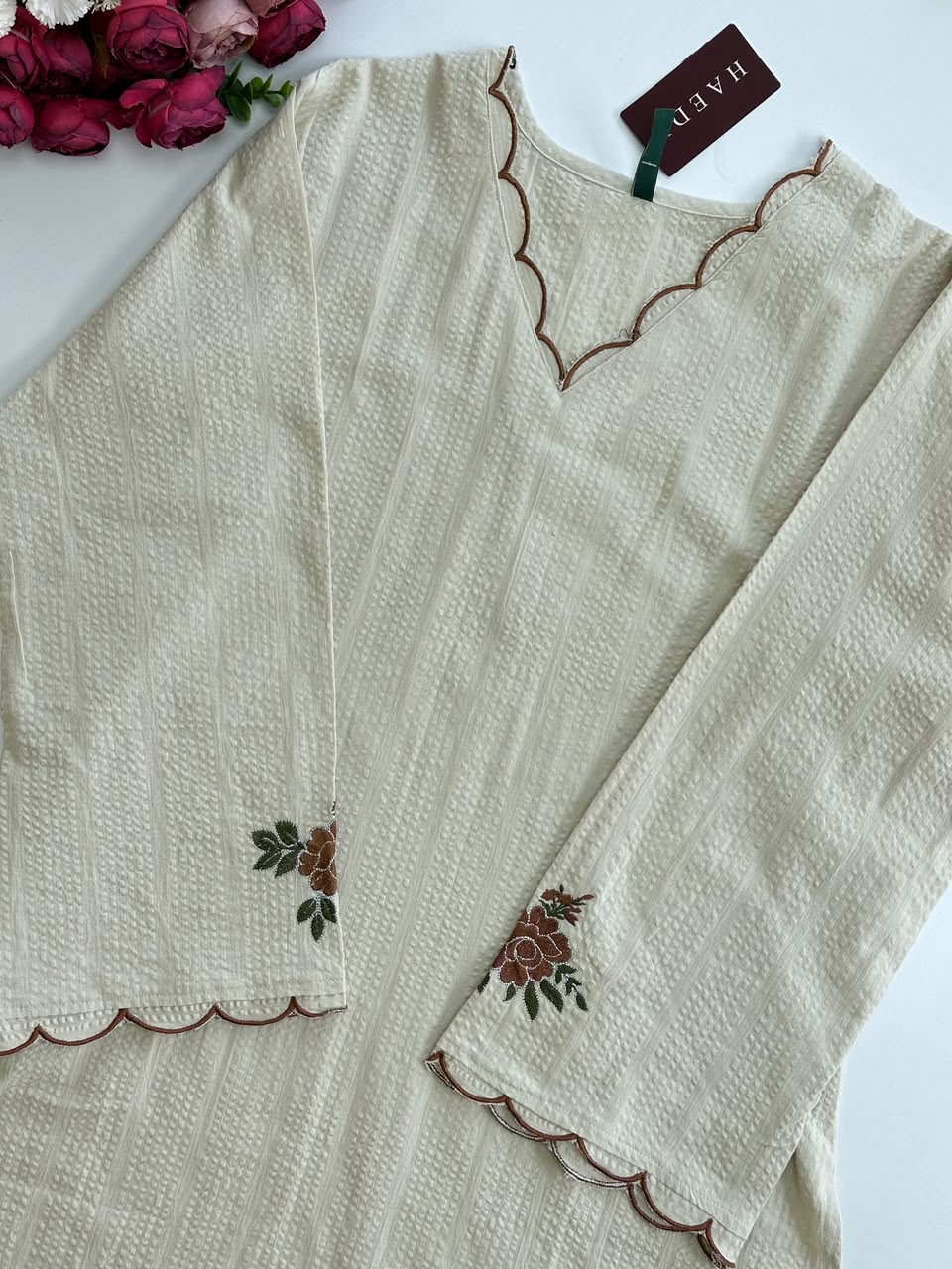 21389 embroidered kurta with pant set