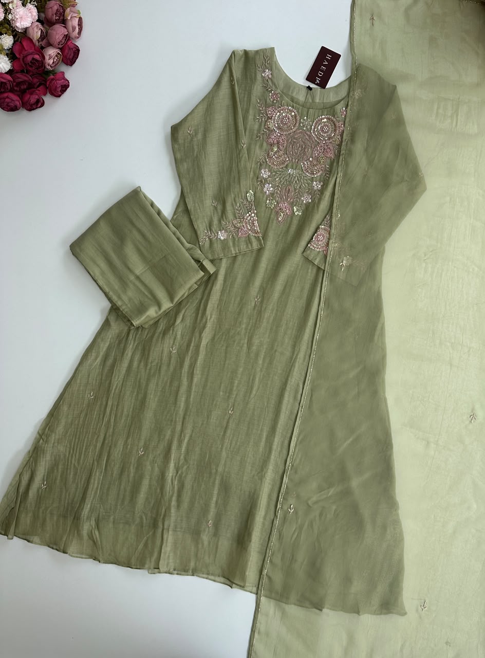 21392 Premium mul chanderi suit