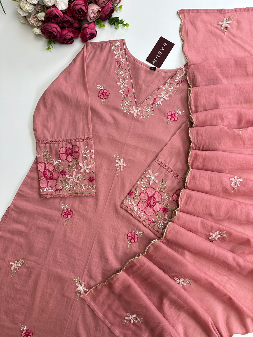 21393 Beautiful embroidered suit