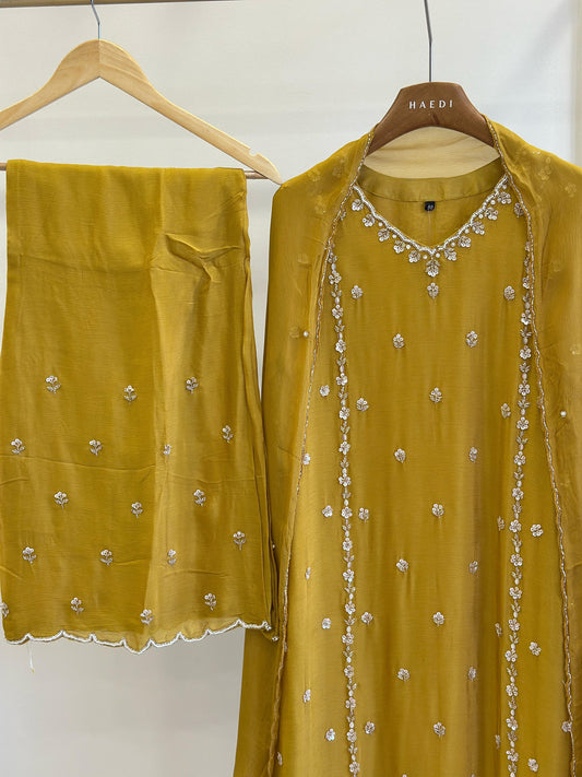 17890 Partywear suit