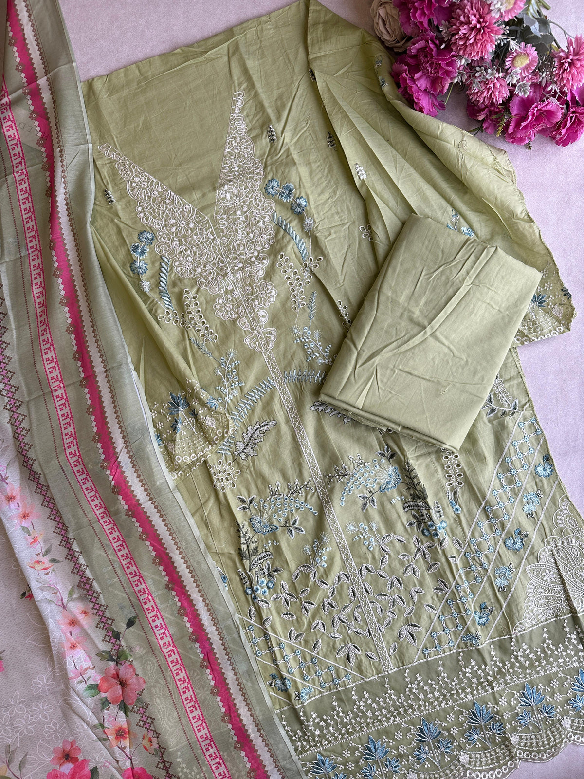 17953 Unstiched pakistani suit