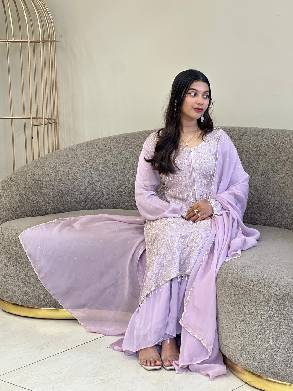 16571 Heavy partywear suit