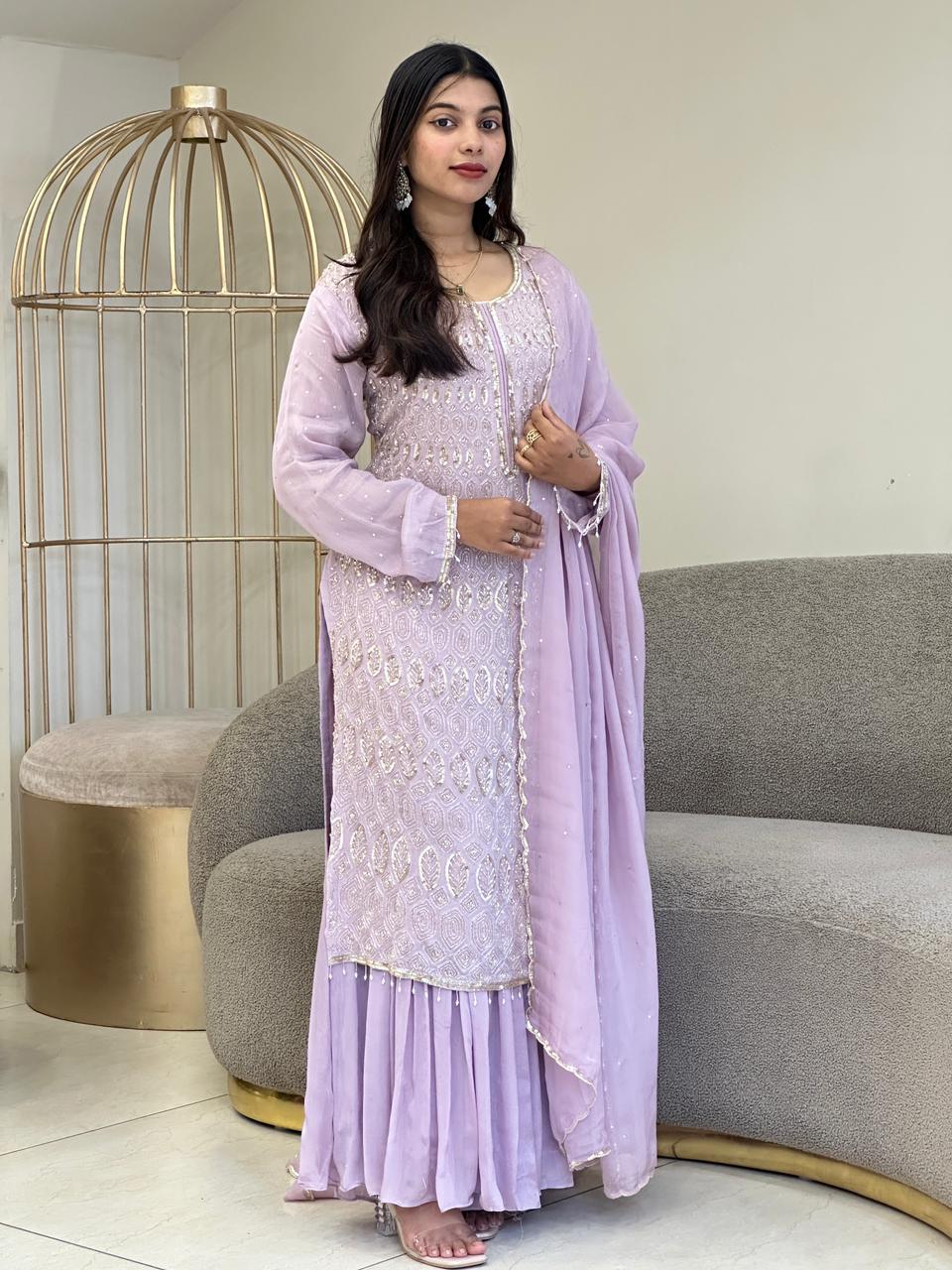 16571 Heavy partywear suit