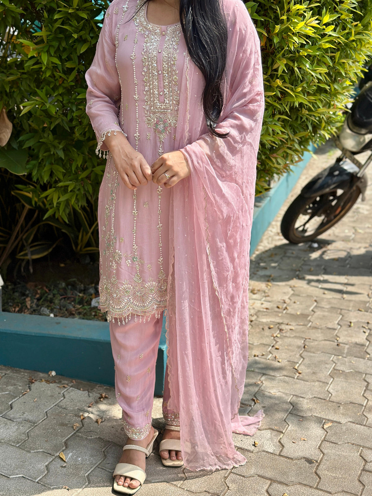 16548 Premium Chinnon heavy partywear