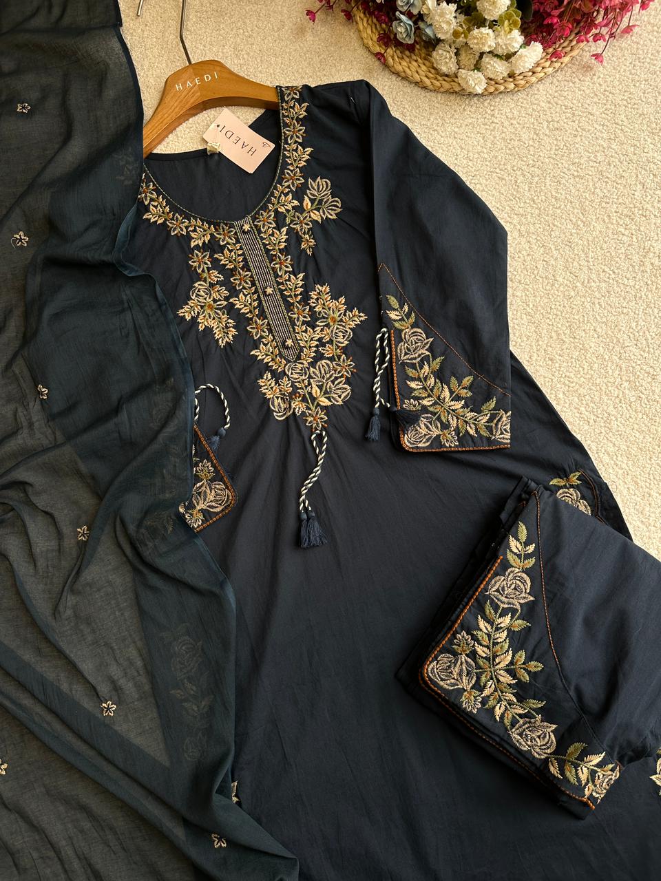 19260 Cotton embroidered suit