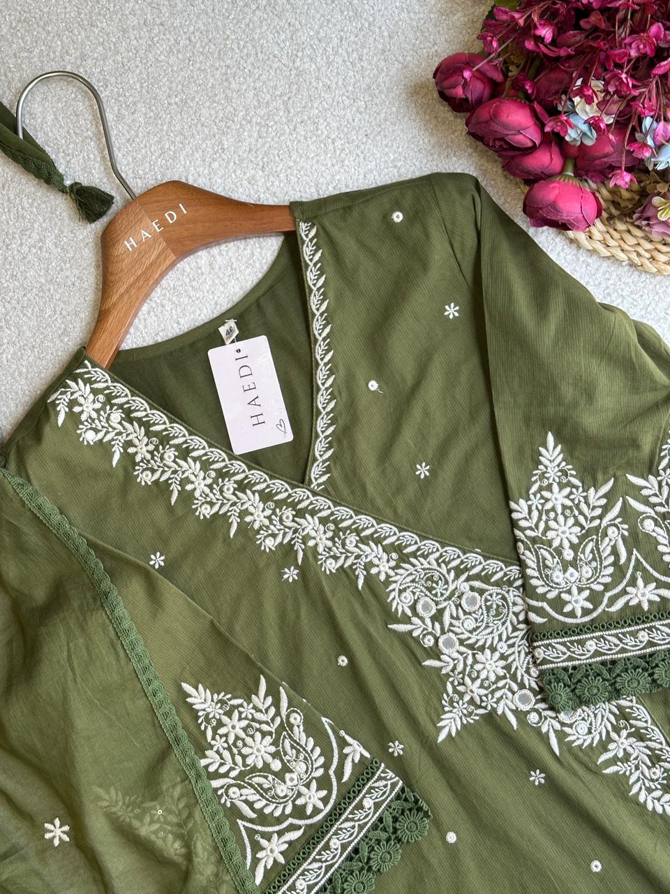 19276 Beautiful Embroidered Farshi suit