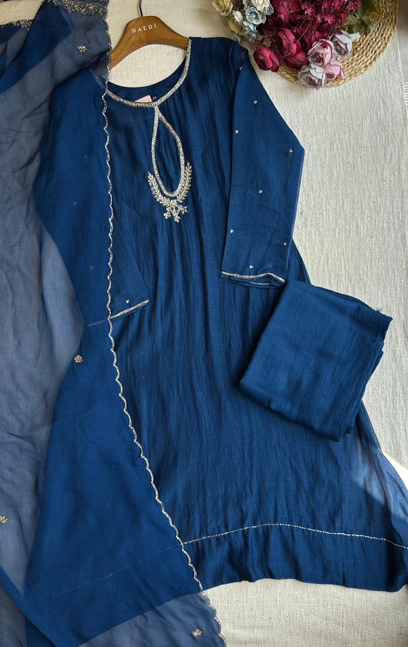 19817/57733  Pure Mulchanderi suit