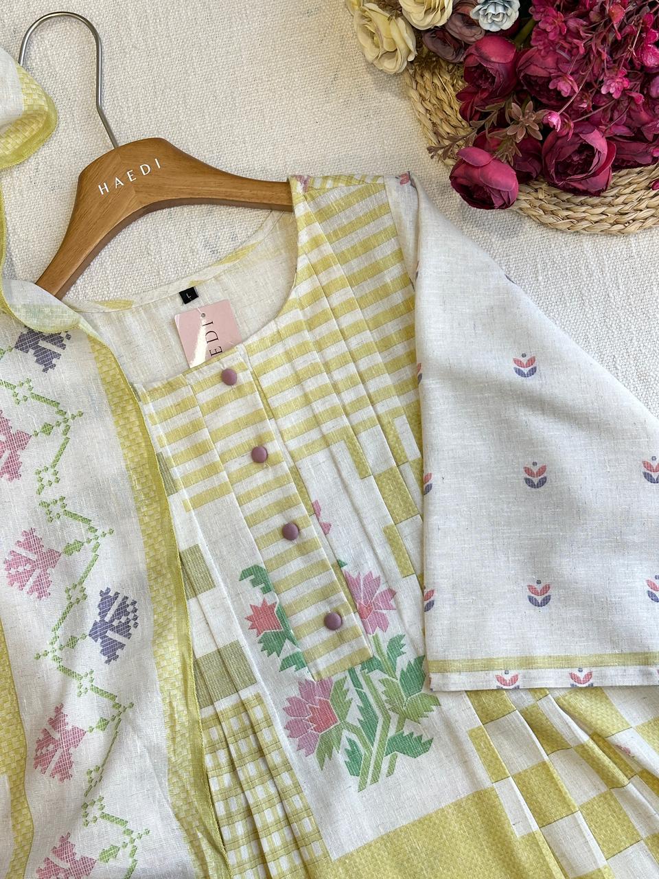 19820 Beautiful cotton check suit