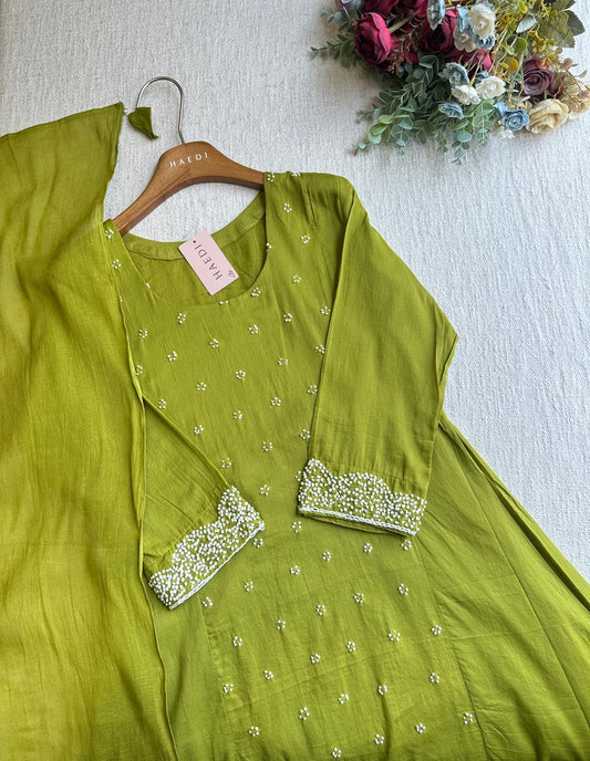 19957 Beautiful cotton suit